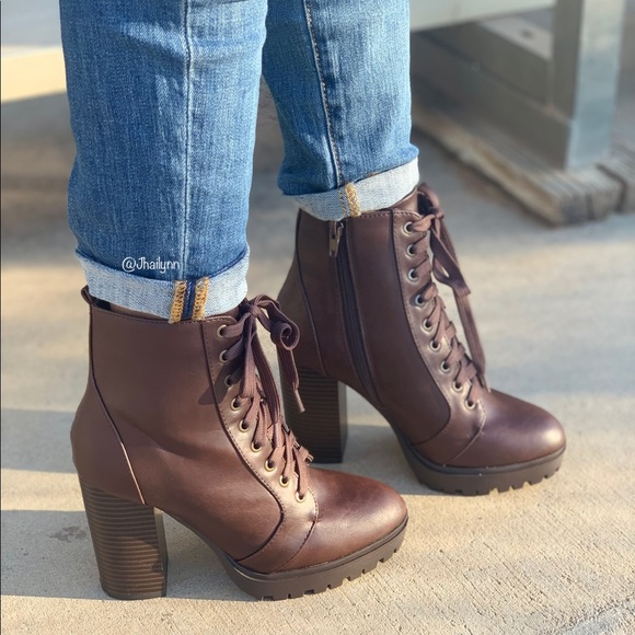 LAST 5.5 Combat lace up bootie - Picture 3 of 5